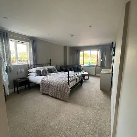 Eden's Annexe *