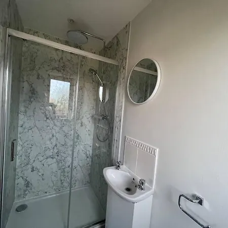 Daire Eden's Annexe Cliburn